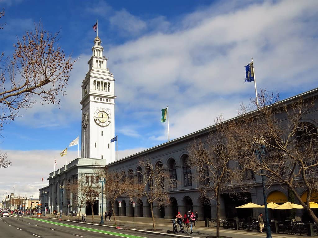 The Ferry Building: A Marketplace for Food Enthusiasts