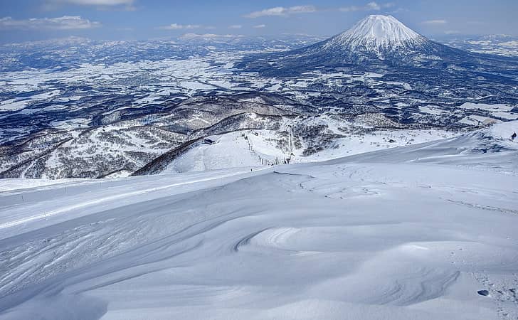 While winter is considered to be desolation in other places, Hokkaido definitely shines in winter as well.